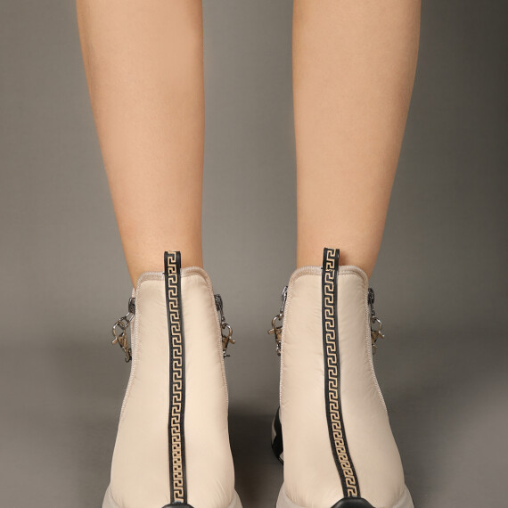 https://uae.kyveli.me/products/mademoiselle-ankle-boots