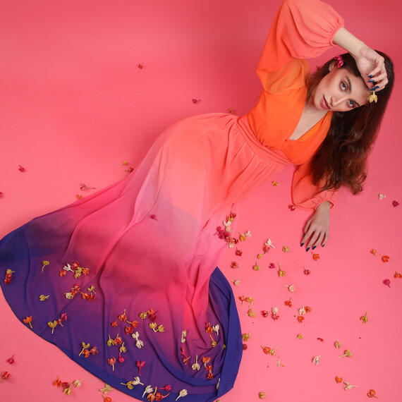 https://uae.kyveli.me/products/rainbow-dress