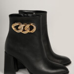 Chained Como Boots